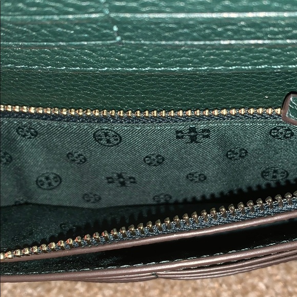 Tory Burch Wallet w Strap - Picture 4 of 6